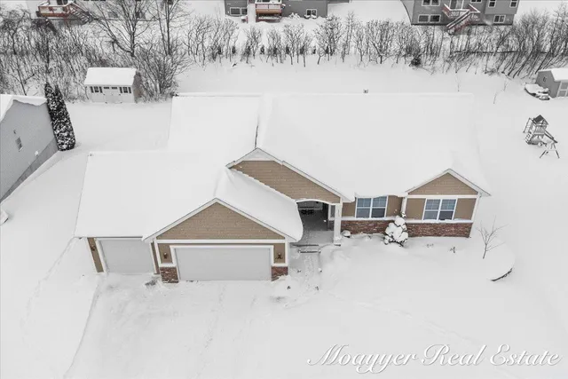 $685,000 | 1791 68th Street Southwest, Byron Center, MI 49315