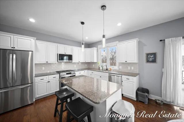 $685,000 | 1791 68th Street Southwest, Byron Center, MI 49315