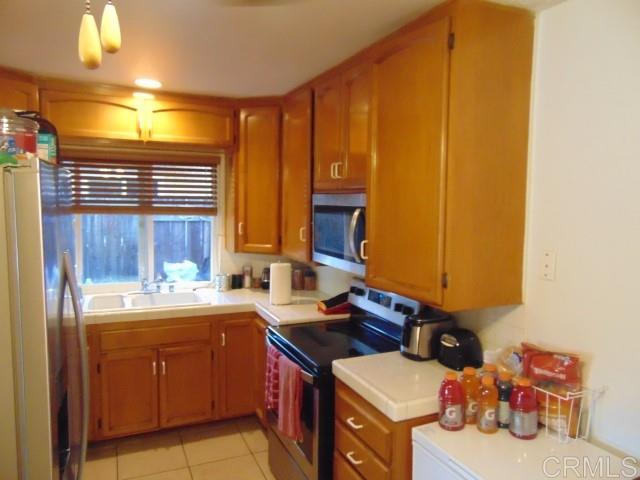 321 Sun Court El Cajon, CA 92021 - Photo 2 of 15