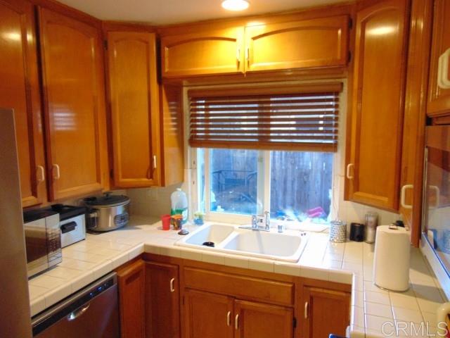 321 Sun Court El Cajon, CA 92021 - Photo 3 of 15