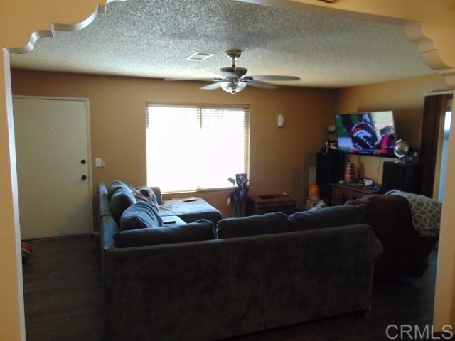 321 Sun Court El Cajon, CA 92021 - Photo 4 of 15