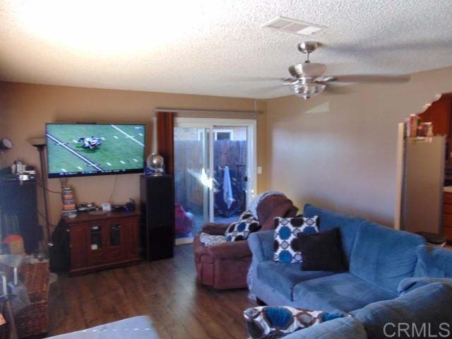 321 Sun Court El Cajon, CA 92021 - Photo 5 of 15