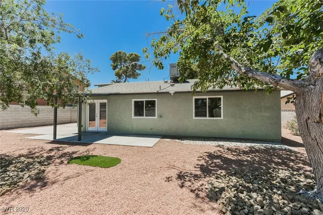 $2,040 | 3542 Bronco Road, Las Vegas, NV 89103