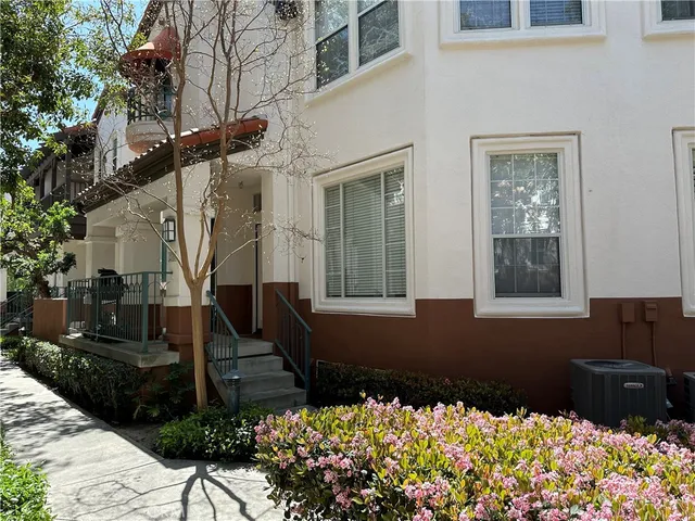 $1,090,000 | 12709 Trent Jones Lane, Tustin, CA 92782