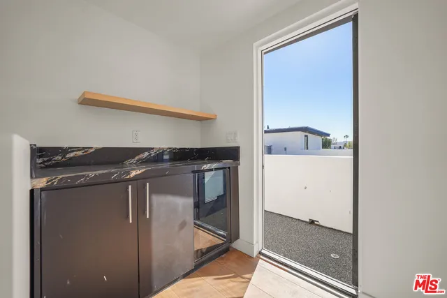 $5,312 | 13692 Erwin Street, Van Nuys, CA 91401