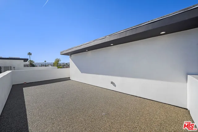 $5,312 | 13692 Erwin Street, Van Nuys, CA 91401