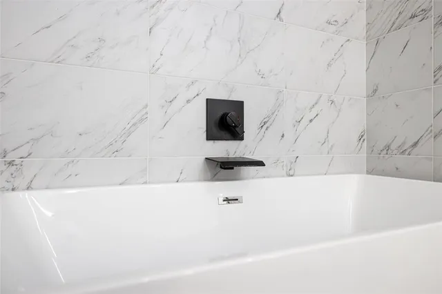 $3,795 | 416 Grandview Avenue, Dallas, TX 75223