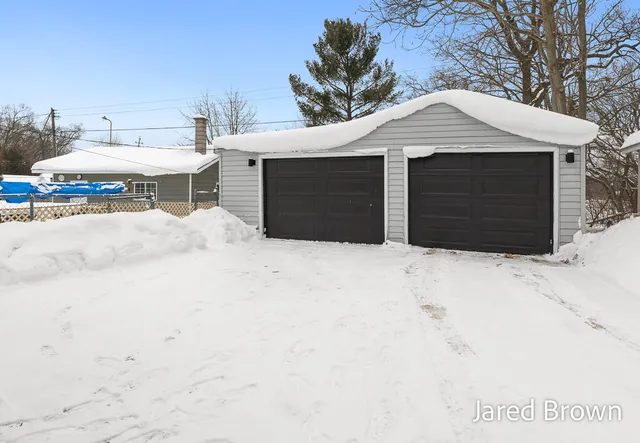 $215,000 | 2012 Moulton Avenue, Muskegon, MI 49445