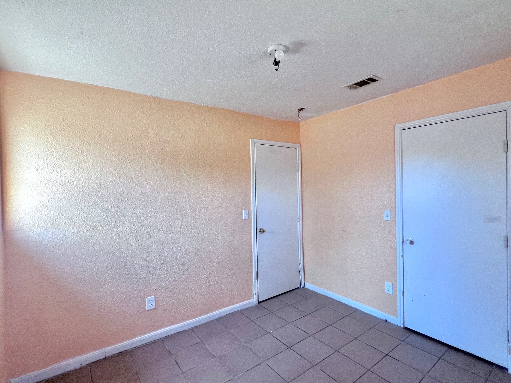 6802 Sayers Street, Unit A FEW Houston, TX 77016 - Photo 27 of 32 a view of an empty room
