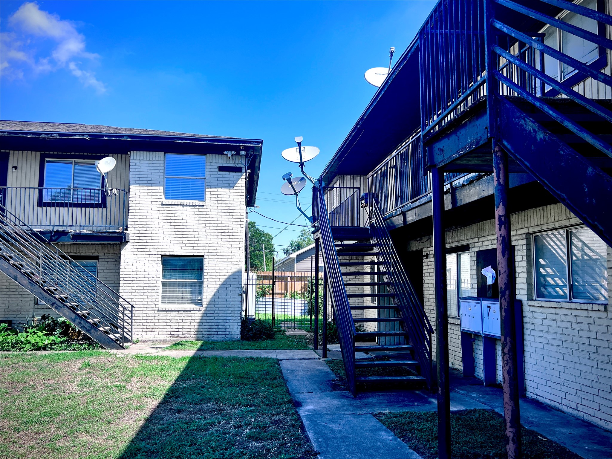 6802 Sayers Street, Unit A FEW Houston, TX 77016 - Photo 3 of 32 front view of a house with a yard