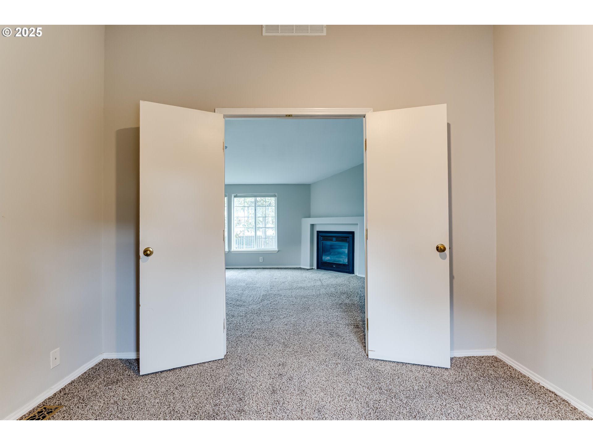 5211 Golden Eagle Drive Eugene, OR 97402 - Photo 23 of 32