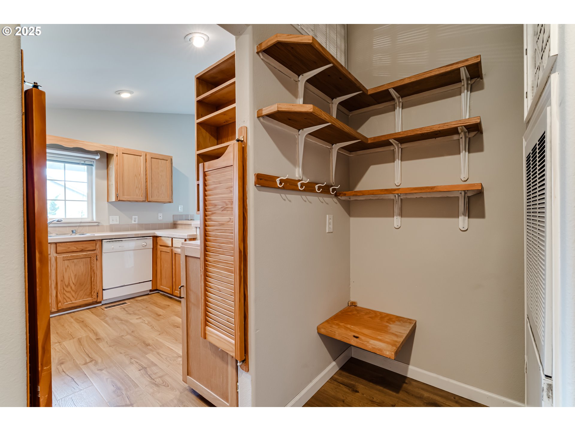 5211 Golden Eagle Drive Eugene, OR 97402 - Photo 27 of 32