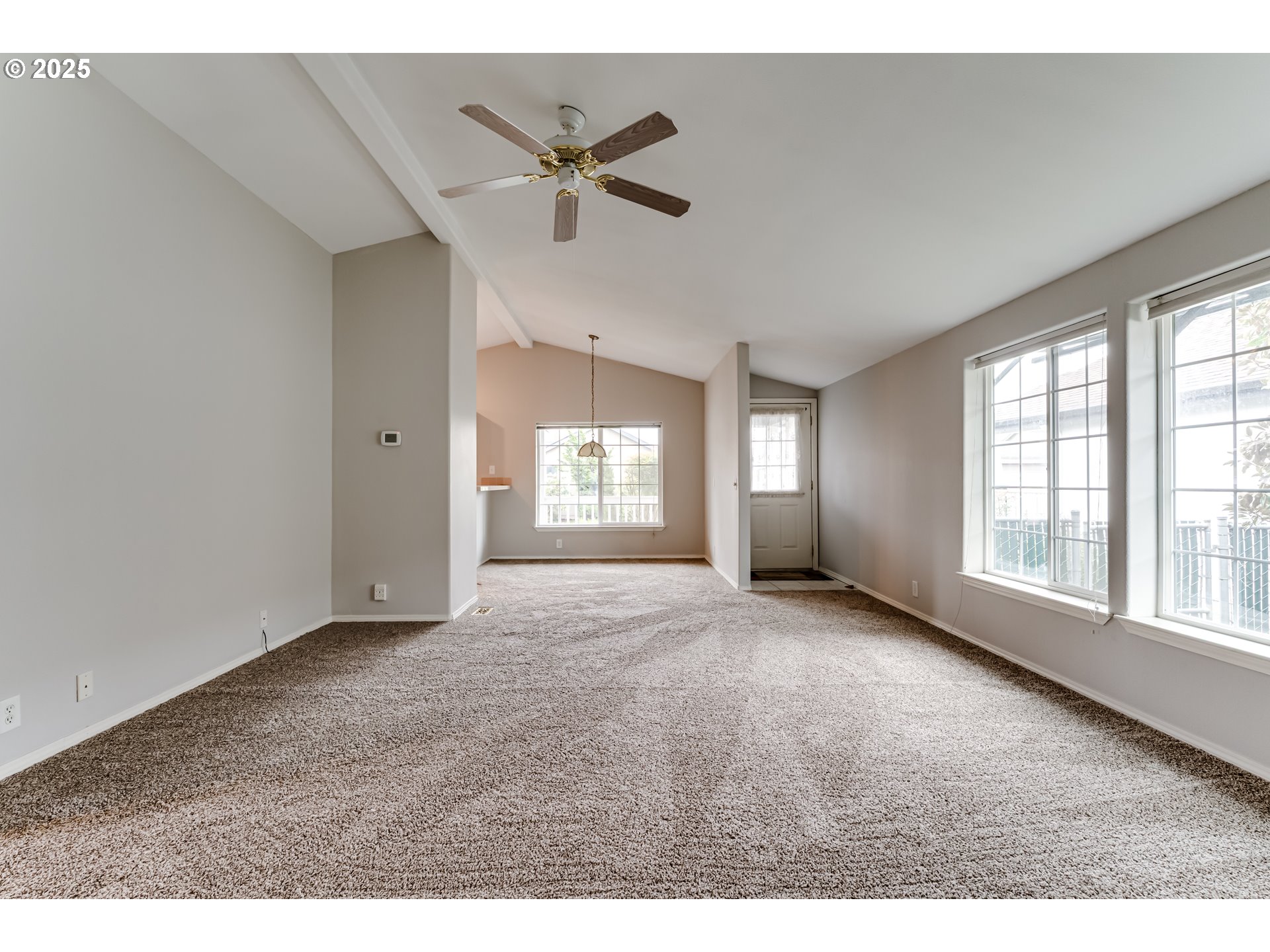 5211 Golden Eagle Drive Eugene, OR 97402 - Photo 6 of 32