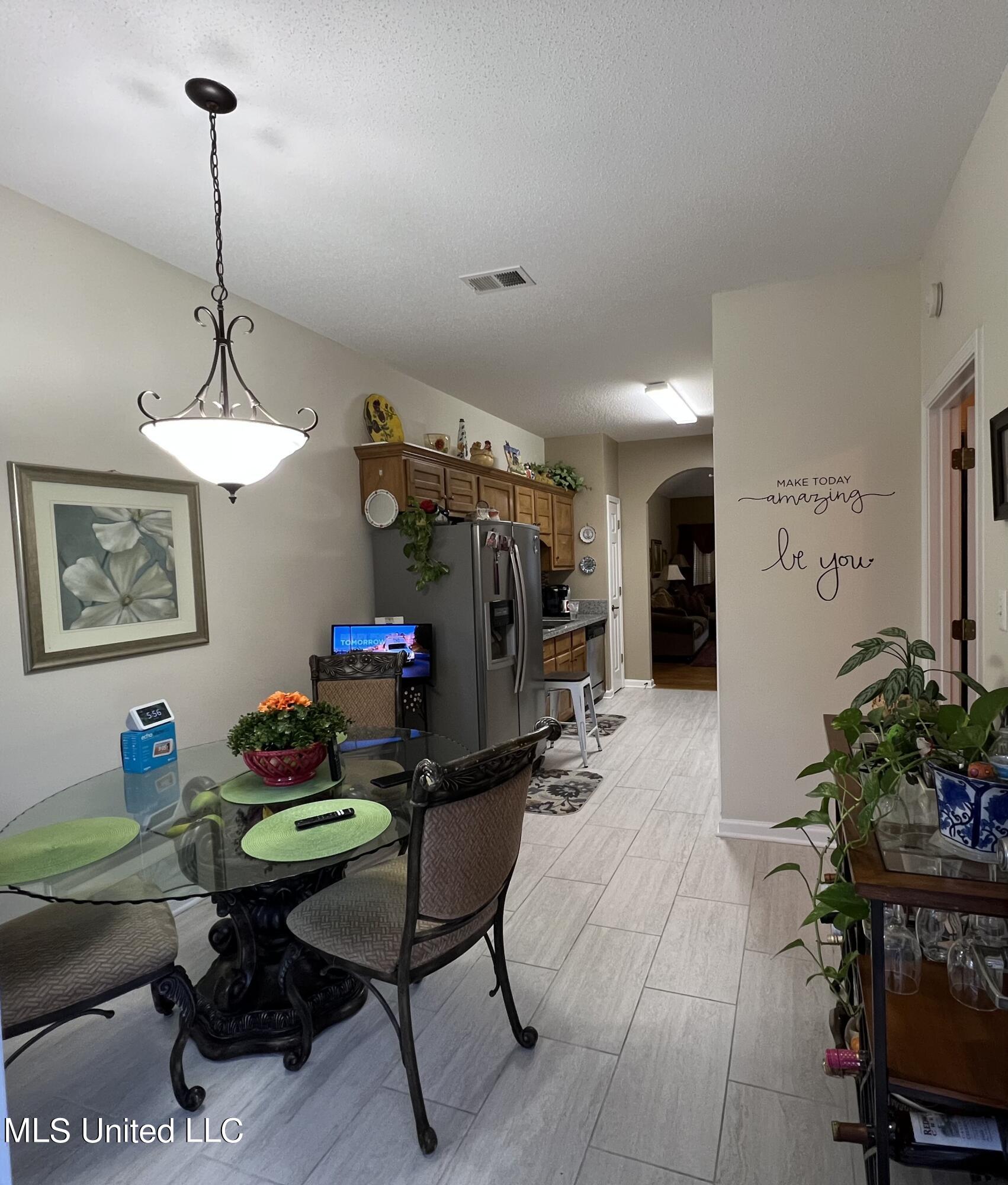 846 Cardinal Lane Hernando, MS 38632 - Photo 3 of 11 kitchen2