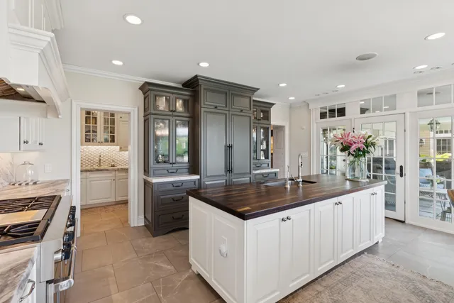 $9,998,000 | 60 Ocean Avenue, Kennebunkport, ME 04046