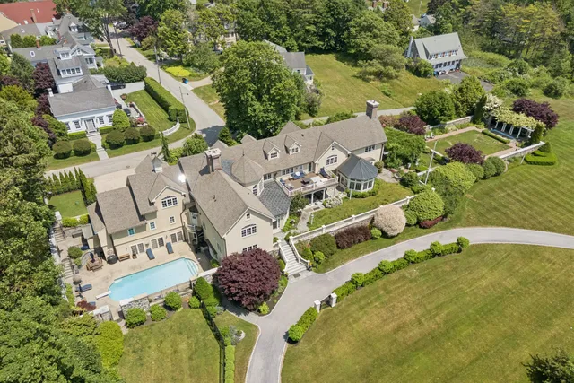 $9,998,000 | 60 Ocean Avenue, Kennebunkport, ME 04046