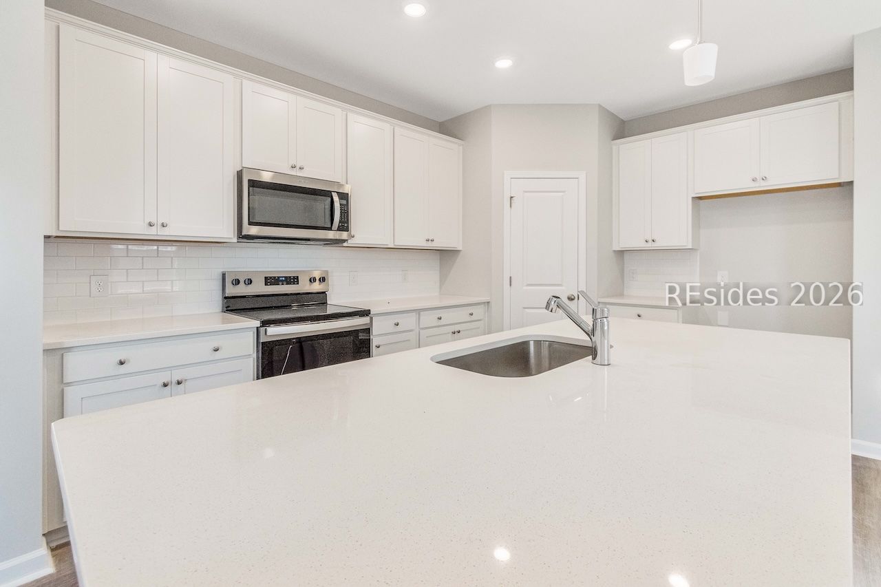 438 Givhans Loop Hardeeville, SC 29927 - Photo 3 of 24