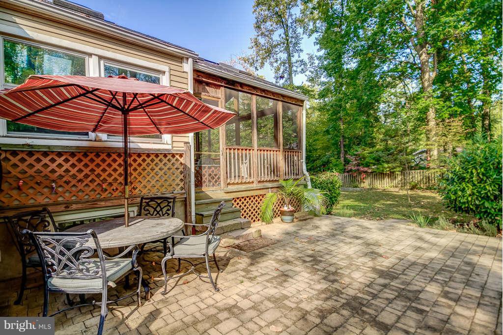 3277 Landing Road Edgewater, MD 21037 - Photo 22 of 28 Exterior Side View