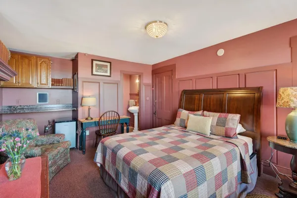 $1,595,000 | 15 Pine Street, Portland, ME 04102
