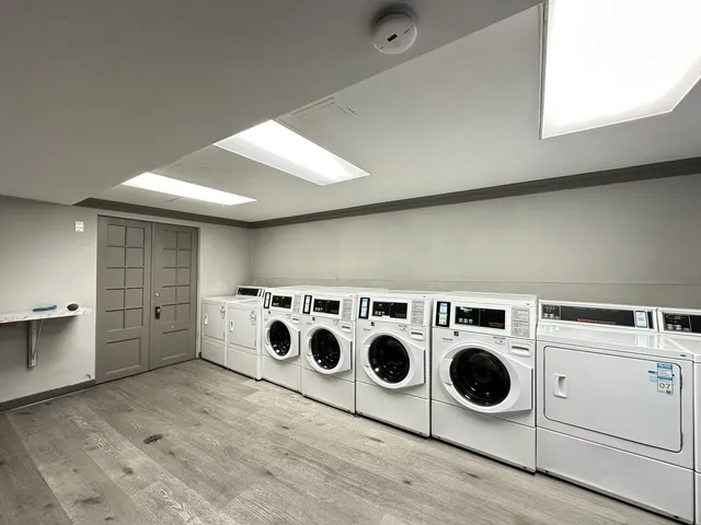 $1,650 | 434 West Wellington Avenue, Unit 607, Chicago, IL 60657