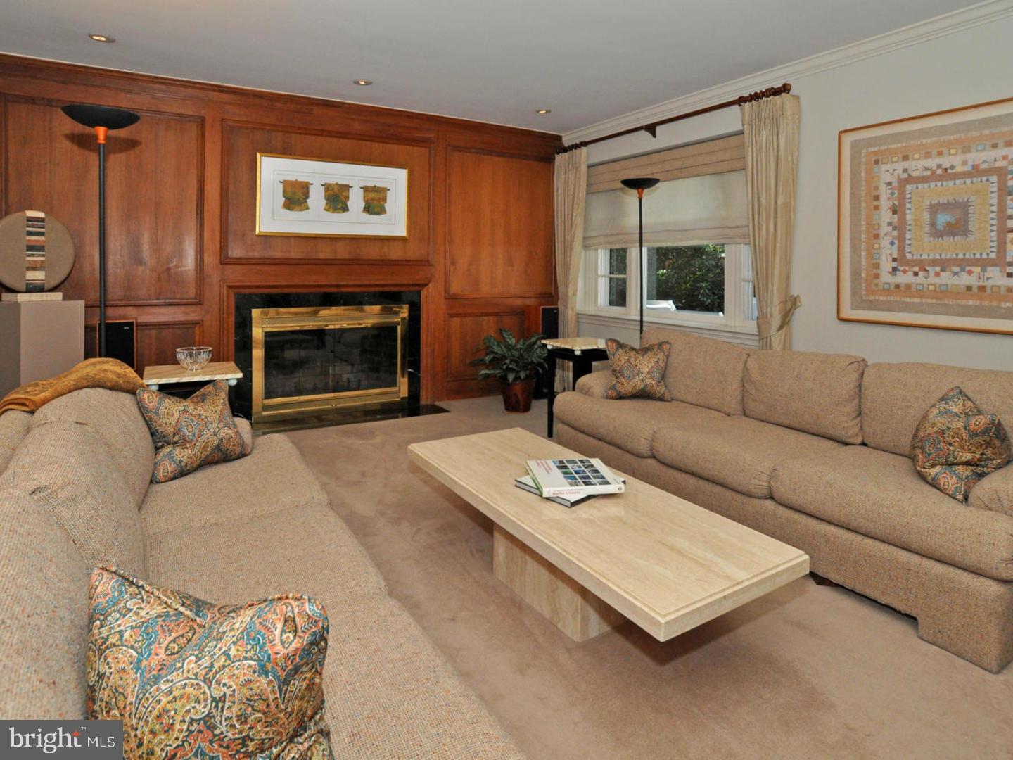 1038 Leopard Road Jenkintown, PA 19046 - Photo 5 of 24 Living Room