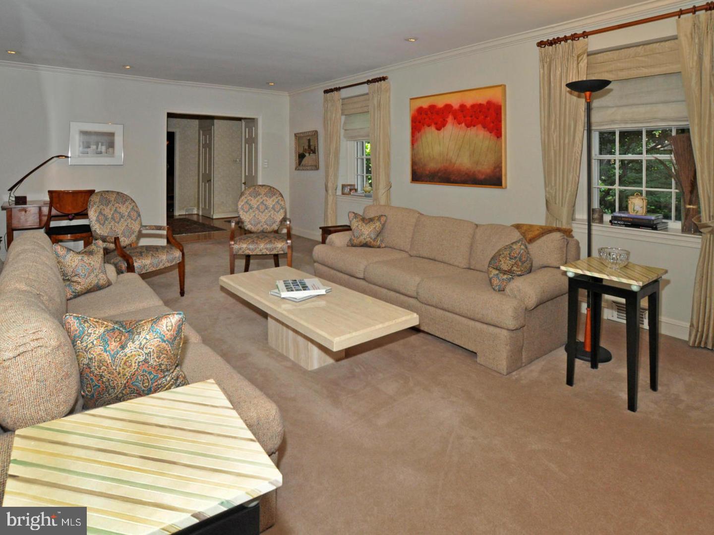 1038 Leopard Road Jenkintown, PA 19046 - Photo 6 of 24 Living Room