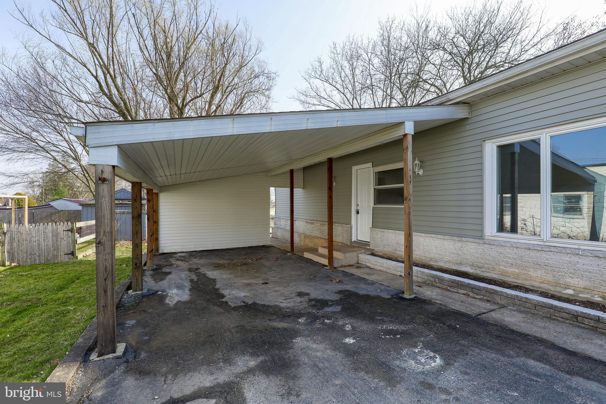 2621 Oakland Road Dover, PA 17315 - Photo 3 of 31 Gallery Image 3