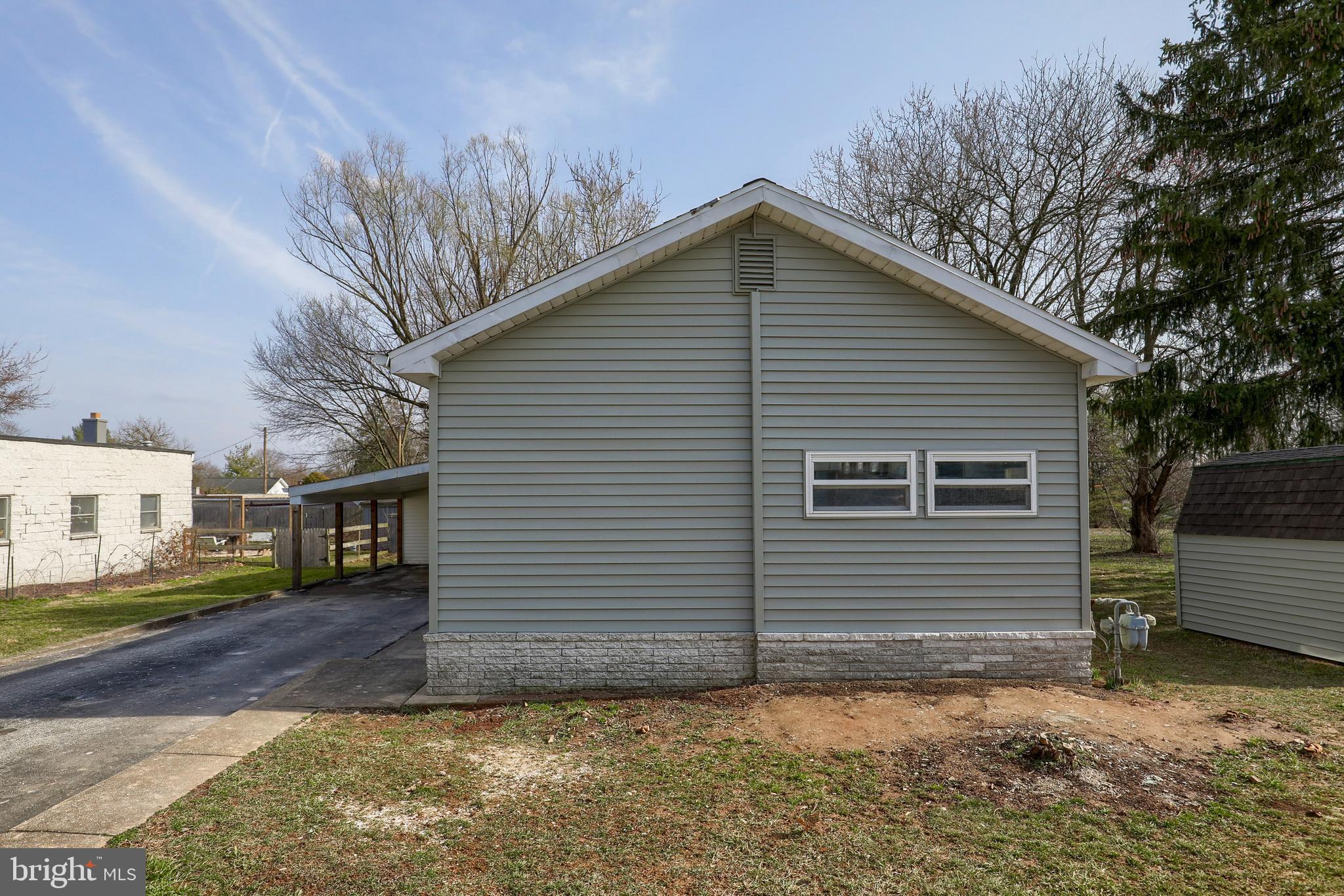 2621 Oakland Road Dover, PA 17315 - Photo 4 of 31 Gallery Image 4