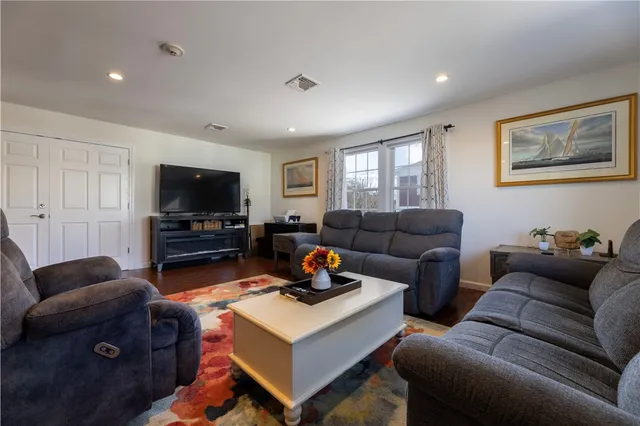 $3,500,000 | 14 Clinton Avenue, Jamestown, RI 02835