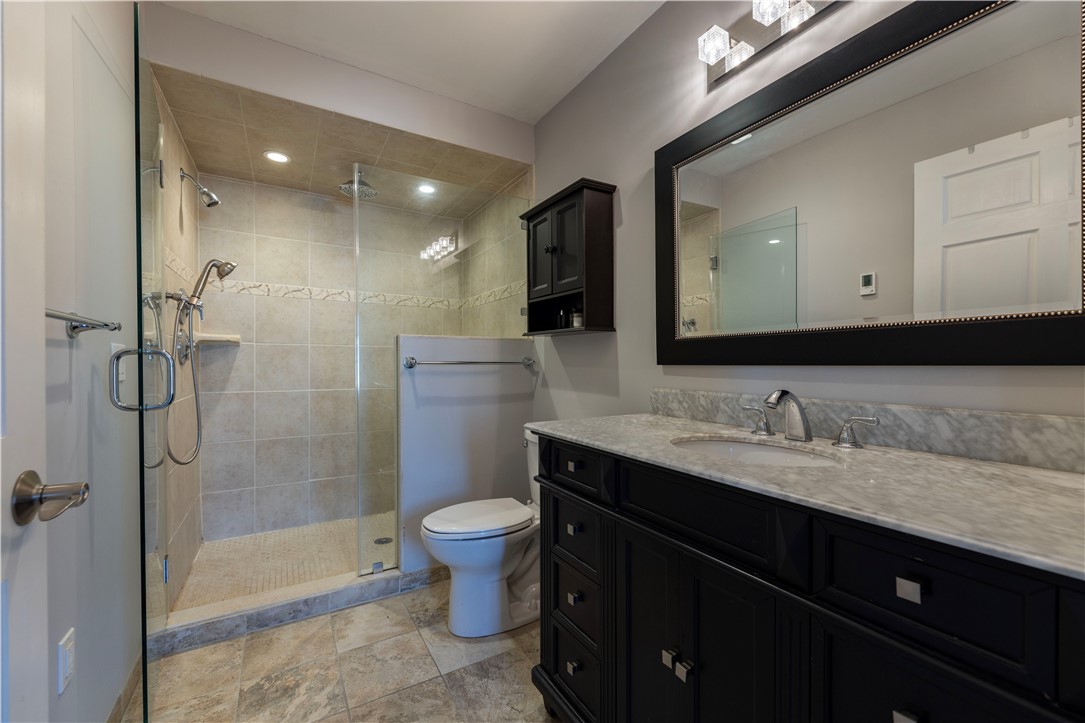 14 Clinton Avenue Jamestown, RI 02835 - Photo 15 of 40 Unit 3