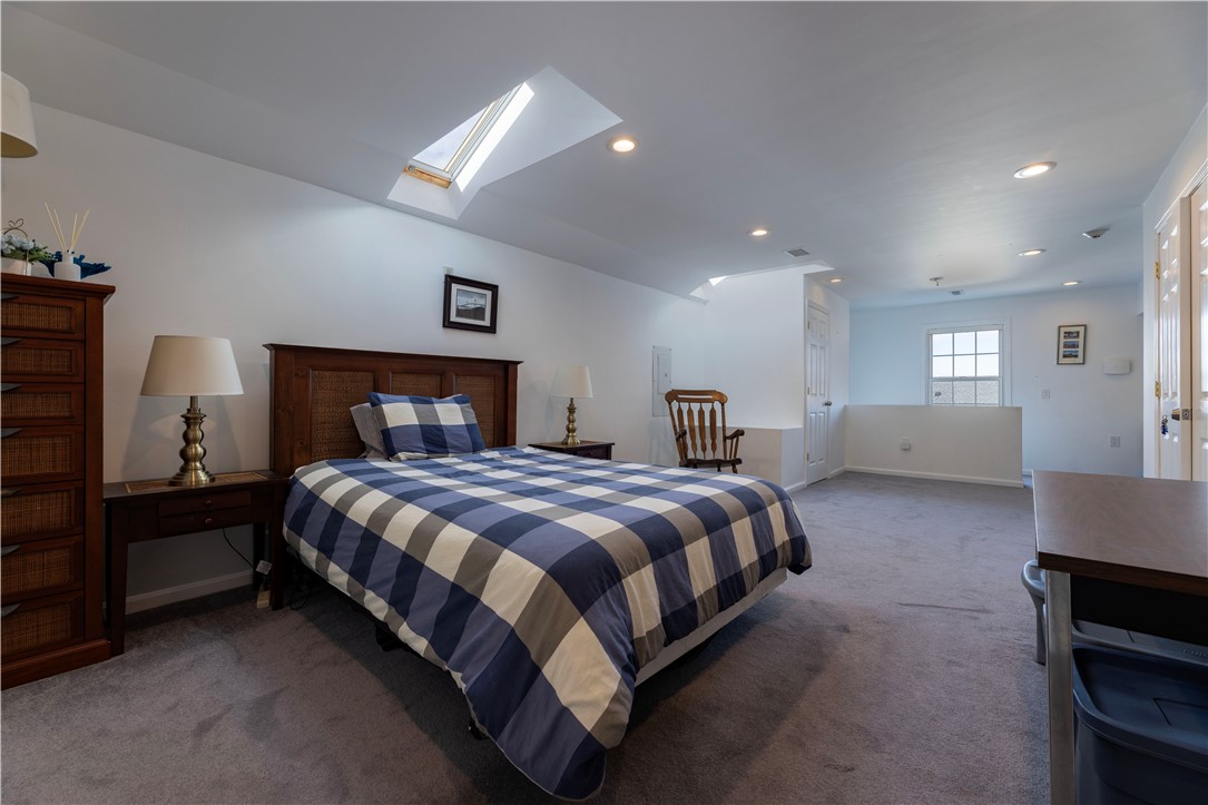 14 Clinton Avenue Jamestown, RI 02835 - Photo 16 of 40 Unit 3