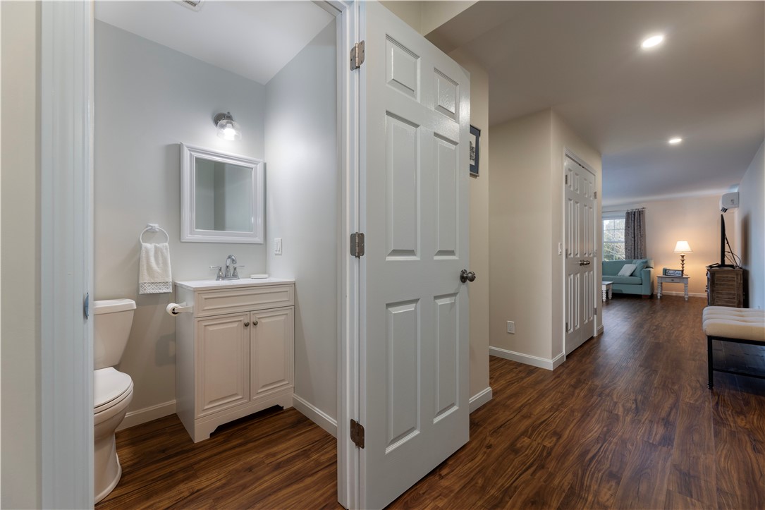 14 Clinton Avenue Jamestown, RI 02835 - Photo 30 of 40 Unit 4