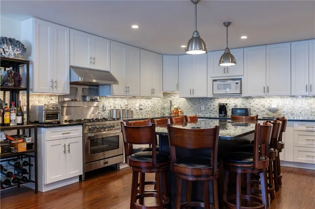 $3,500,000 | 14 Clinton Avenue, Jamestown, RI 02835