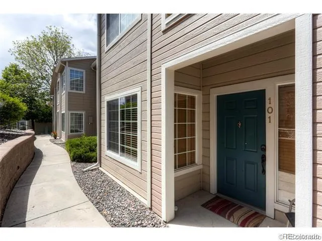 $2,500 | 8470 South Little Rock Way, Unit 101, Highlands Ranch, CO 80126