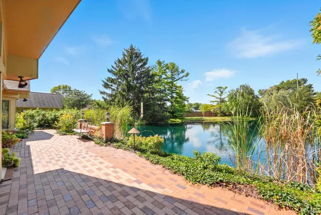 $379,900 | 2826 Little River Run, Fort Wayne, IN 46804