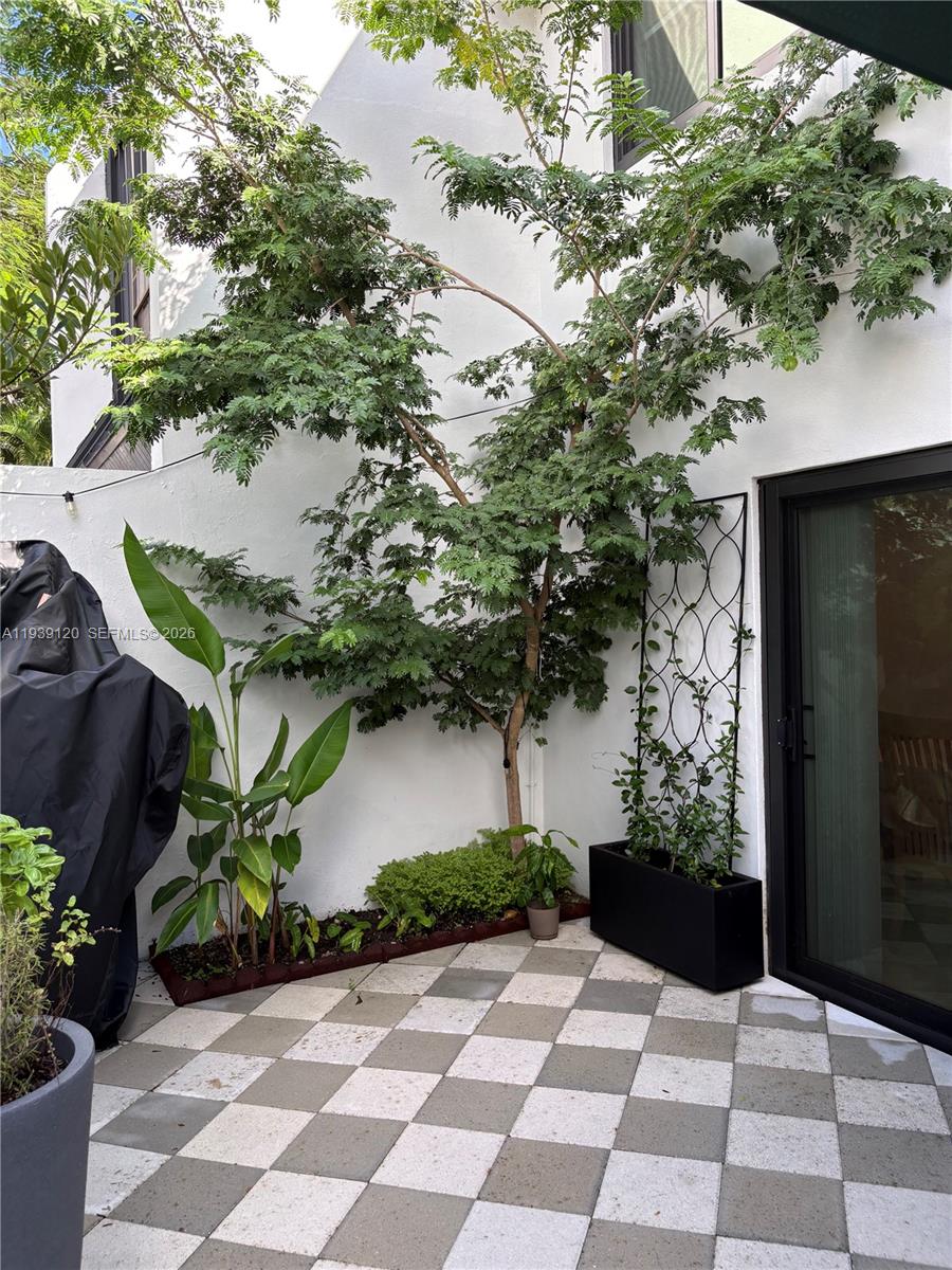 5555 Ludlam Road, Unit 105 South Miami, FL 33155 - Photo 14 of 29