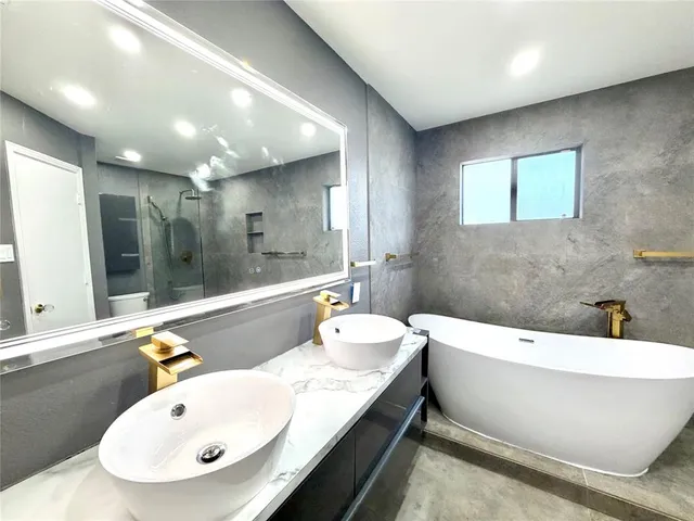 $2,150 | 923 Wayne Avenue, Duncanville, TX 75137