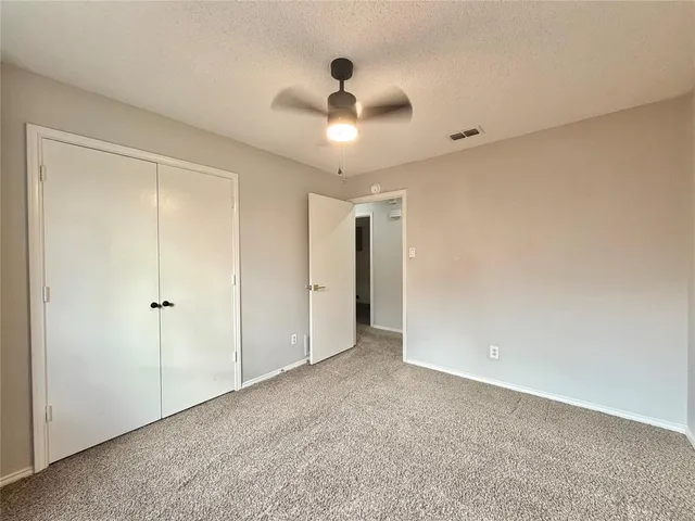 $2,300 | 923 Wayne Avenue, Duncanville, TX 75137