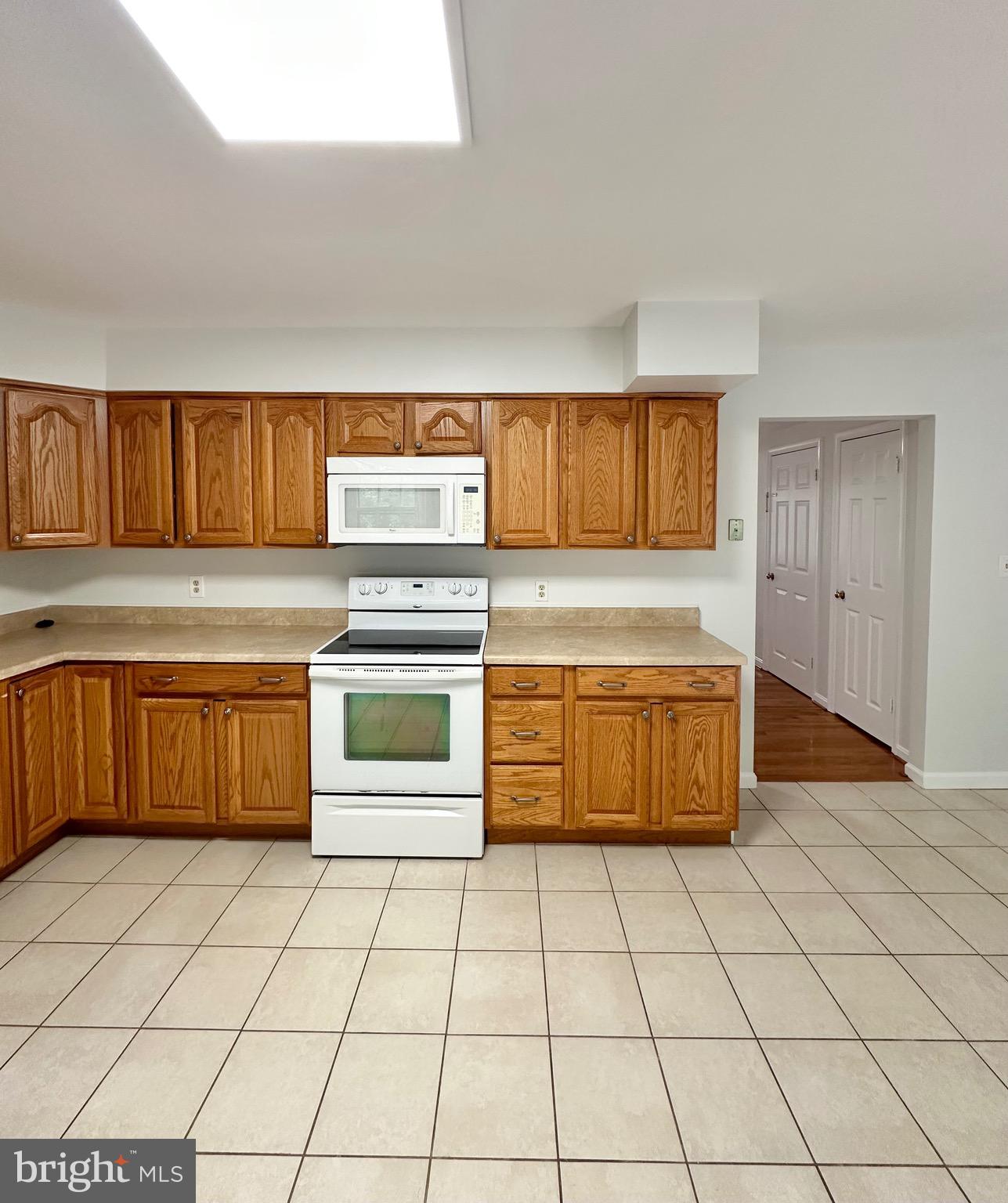 2868 Kelly Square Vienna, VA 22181 - Photo 11 of 28