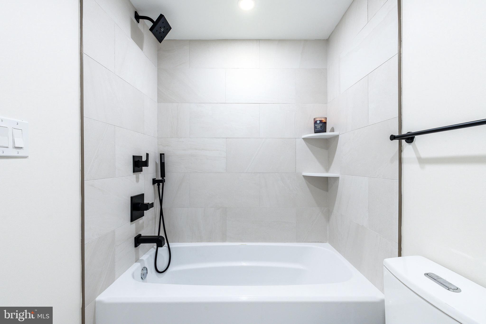 530 Reed Street Philadelphia, PA 19147 - Photo 21 of 57 a bathroom with a shower