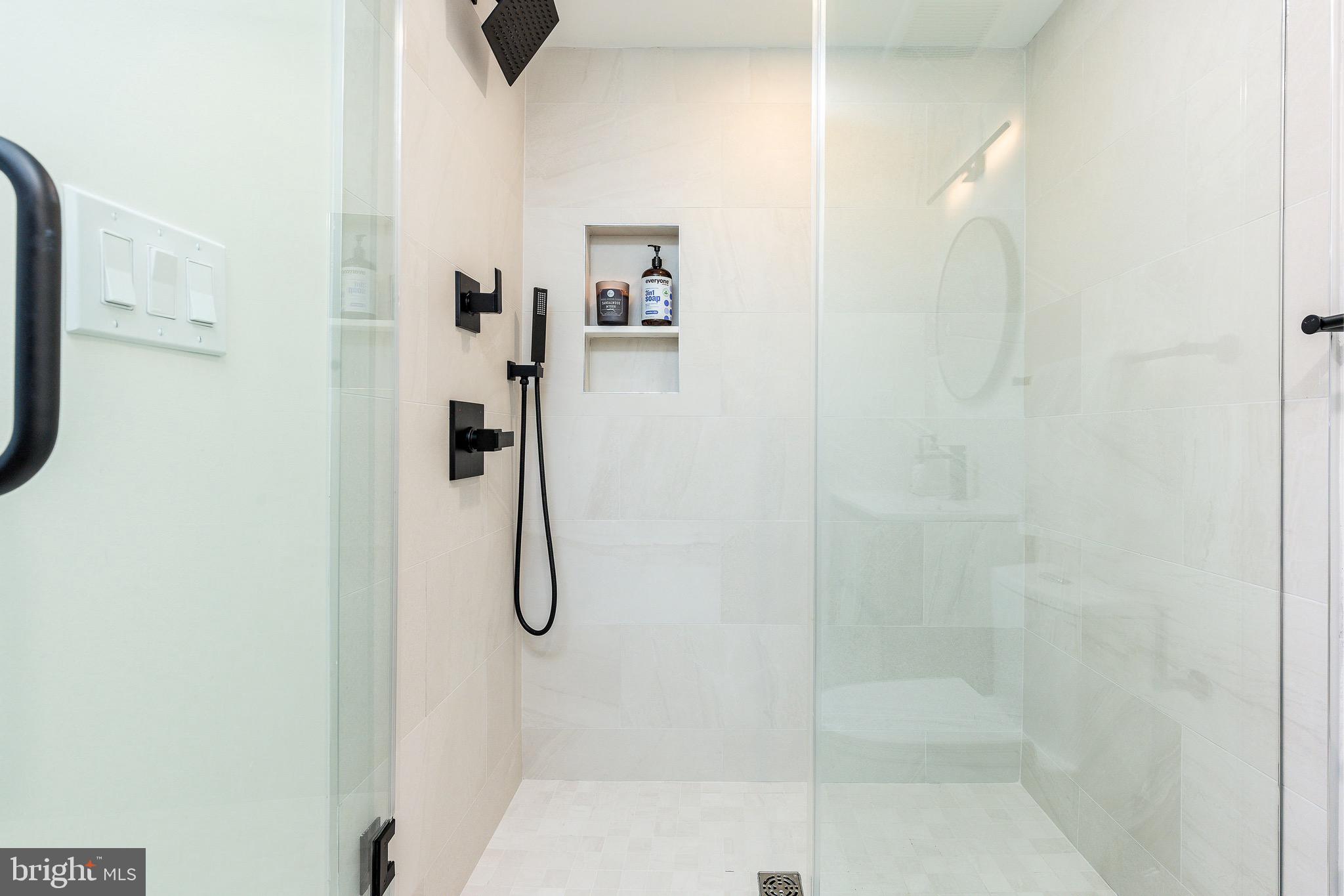 530 Reed Street Philadelphia, PA 19147 - Photo 27 of 57 a bathroom with a shower