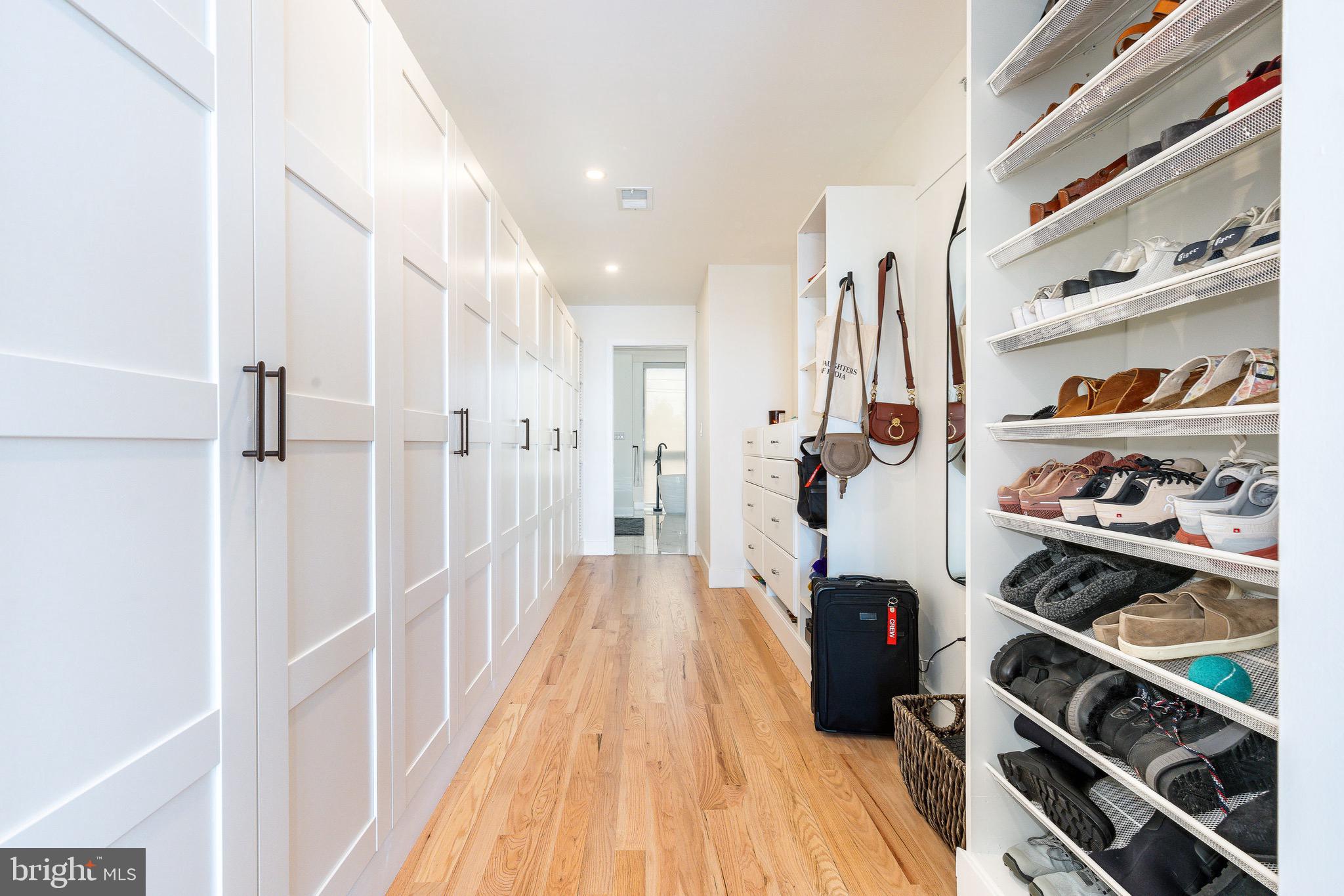 530 Reed Street Philadelphia, PA 19147 - Photo 32 of 57 Primary Closet