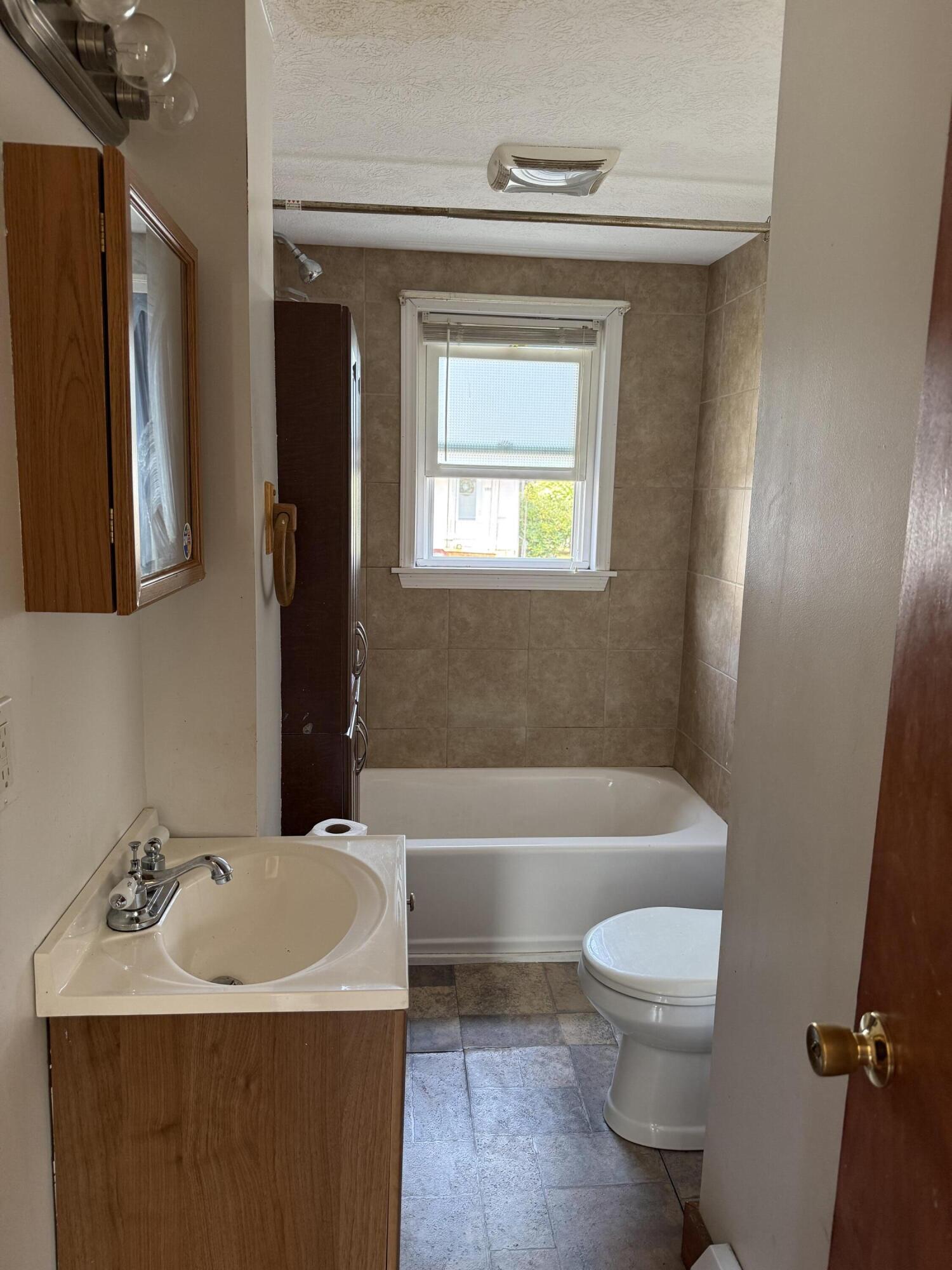 12 Raymond Street Biddeford, ME 04005 - Photo 12 of 51 IMG_4044