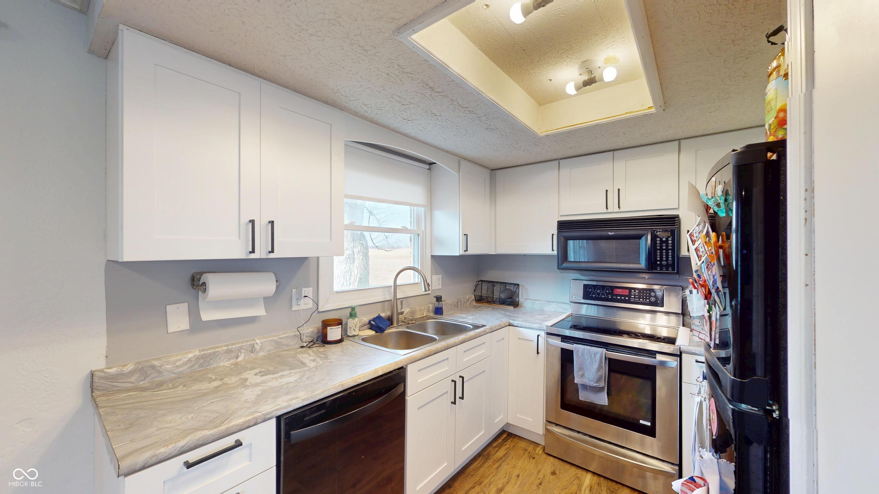 10445 Maze Road Indianapolis, IN 46259 - Photo 12 of 46