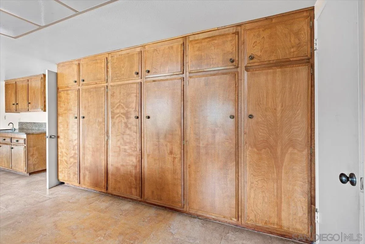 2257 Villa Maria Road North Claremont, CA 91711 - Photo 14 of 44 a view of closet area