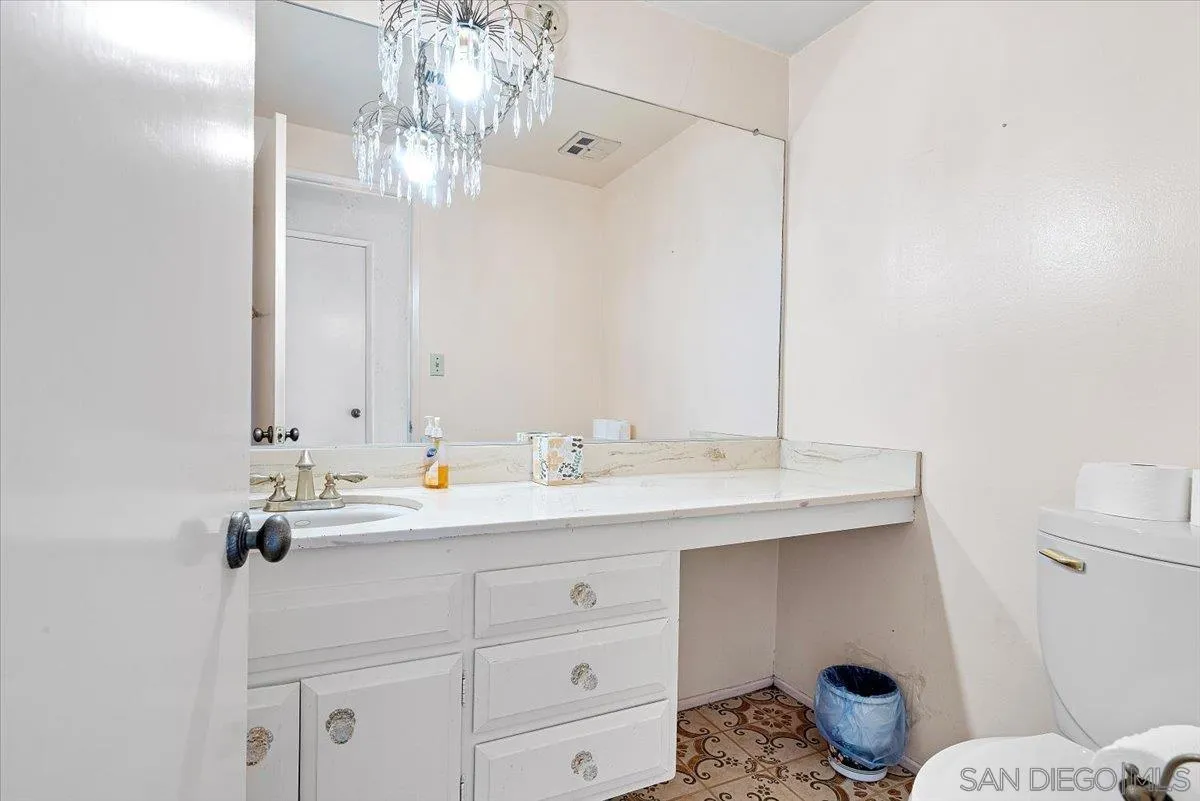 2257 Villa Maria Road North Claremont, CA 91711 - Photo 28 of 44 a bathroom with a sink and a mirror
