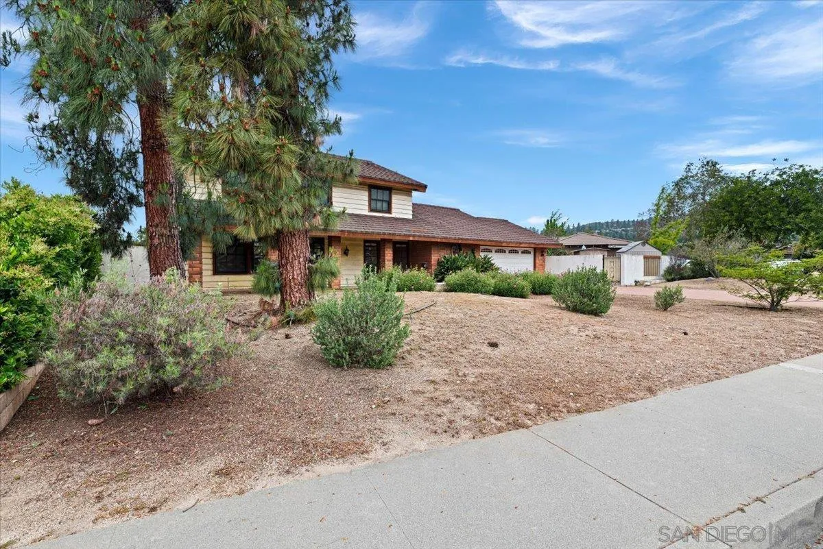 2257 Villa Maria Road North Claremont, CA 91711 - Photo 40 of 44 a view of a house with a street