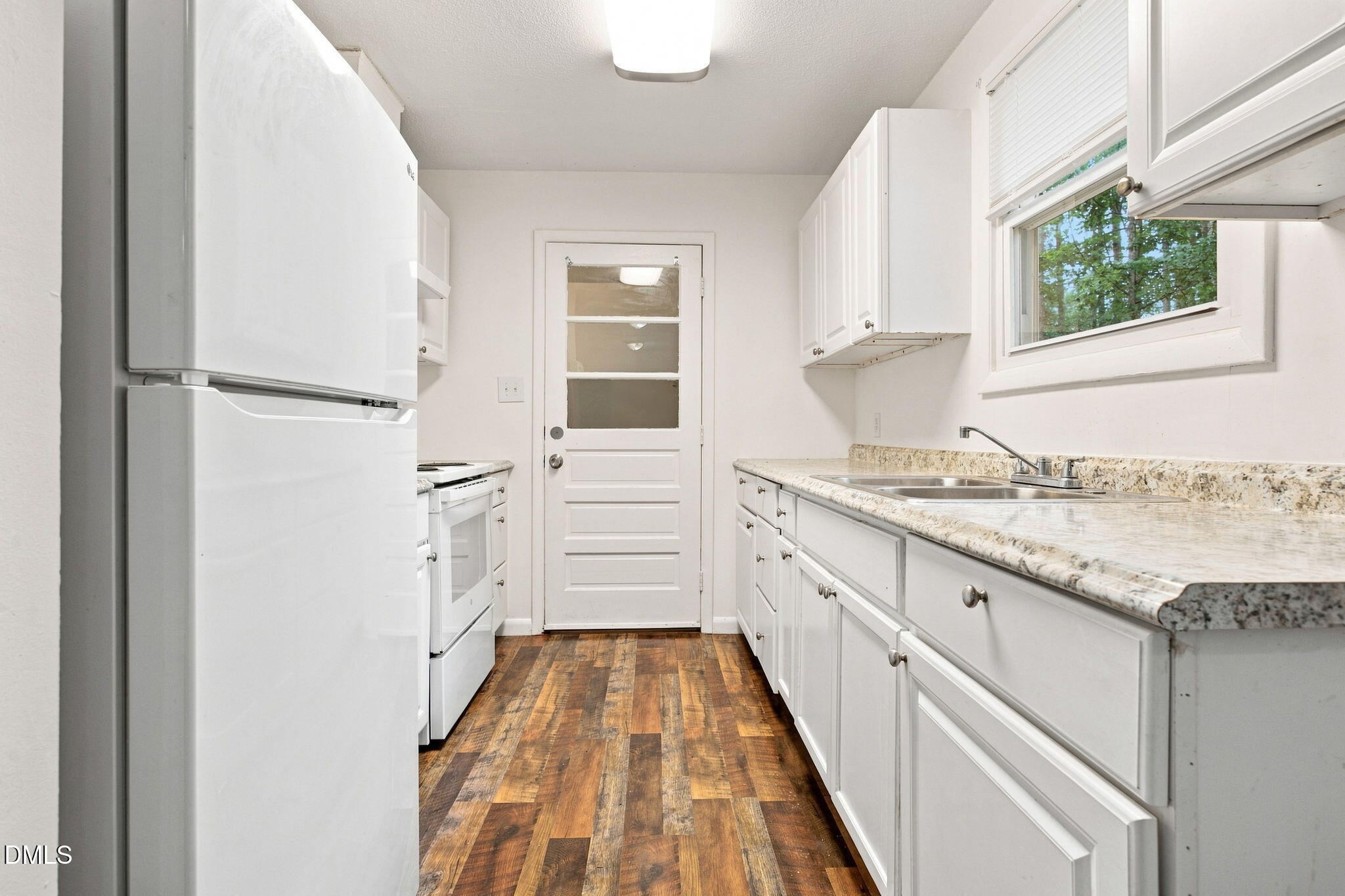 1904 Tee Dee Street Raleigh, NC 27610 - Photo 5 of 24 21-web-or-mls-IMG_3949