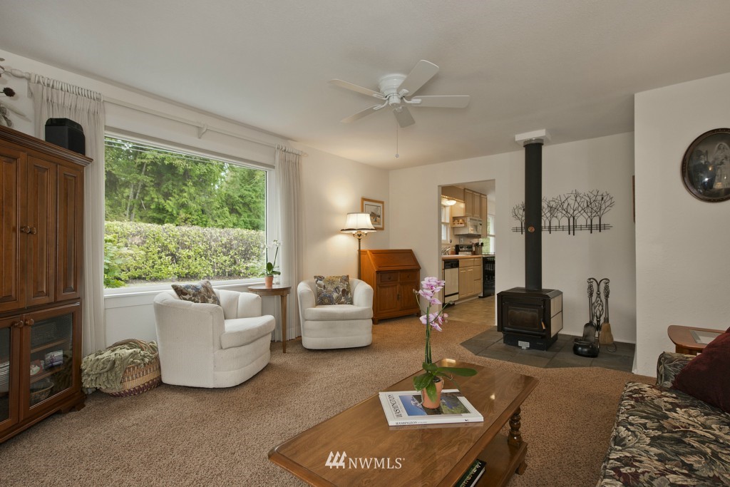 3875 Banner Road Southeast Port Orchard, WA 98366 - Photo 4 of 25 Gallery Image 4