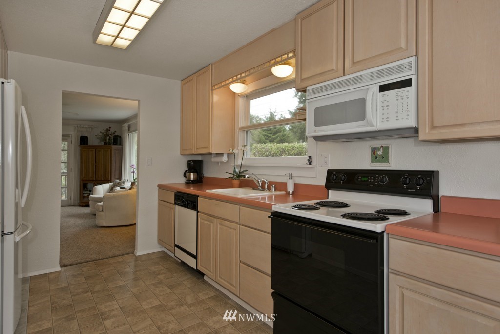 3875 Banner Road Southeast Port Orchard, WA 98366 - Photo 6 of 25 Gallery Image 6